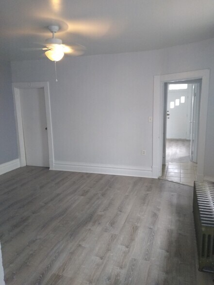 Building Photo - 517 4th St