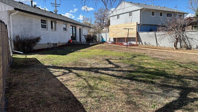 Building Photo - 7604 Reed St