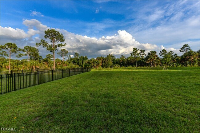 Building Photo - 43878 Blue Heron Ln