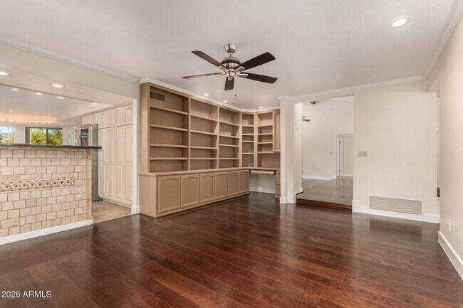 Building Photo - 10638 E Turquoise Ave