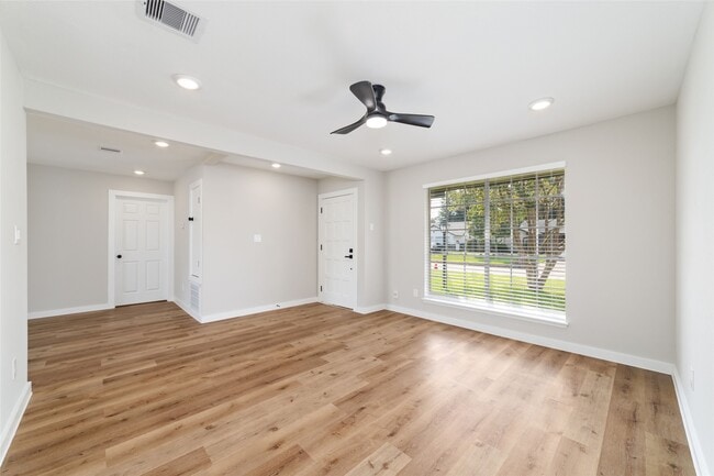 Building Photo - 7706 Deadwood Dr