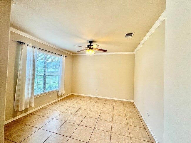 Building Photo - 15210 Falcon Dr