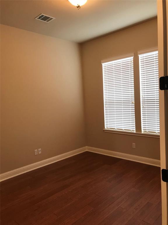 Building Photo - 7500 Mitra Dr