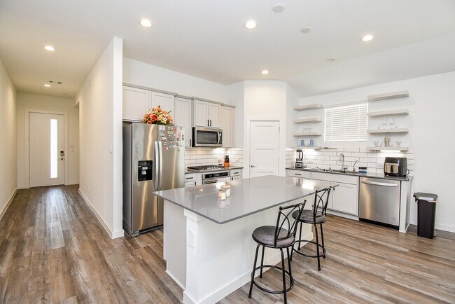 Building Photo - 4730 Torcello Fls Ln