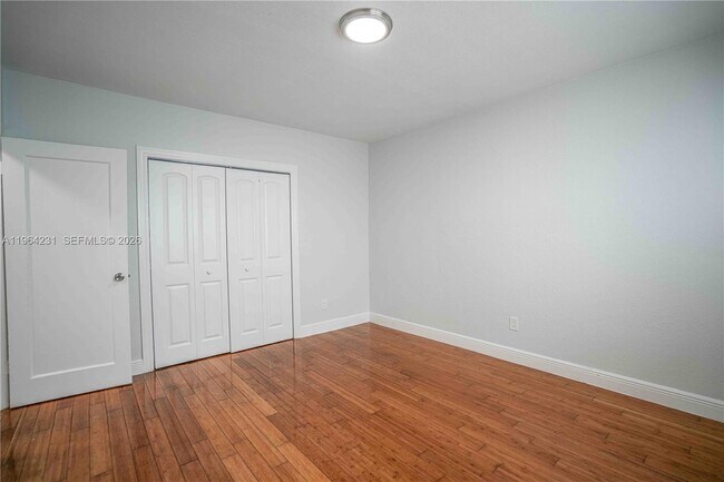 Building Photo - 7325 Carlyle Ave