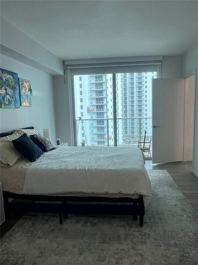 Building Photo - 1100 S Miami Ave