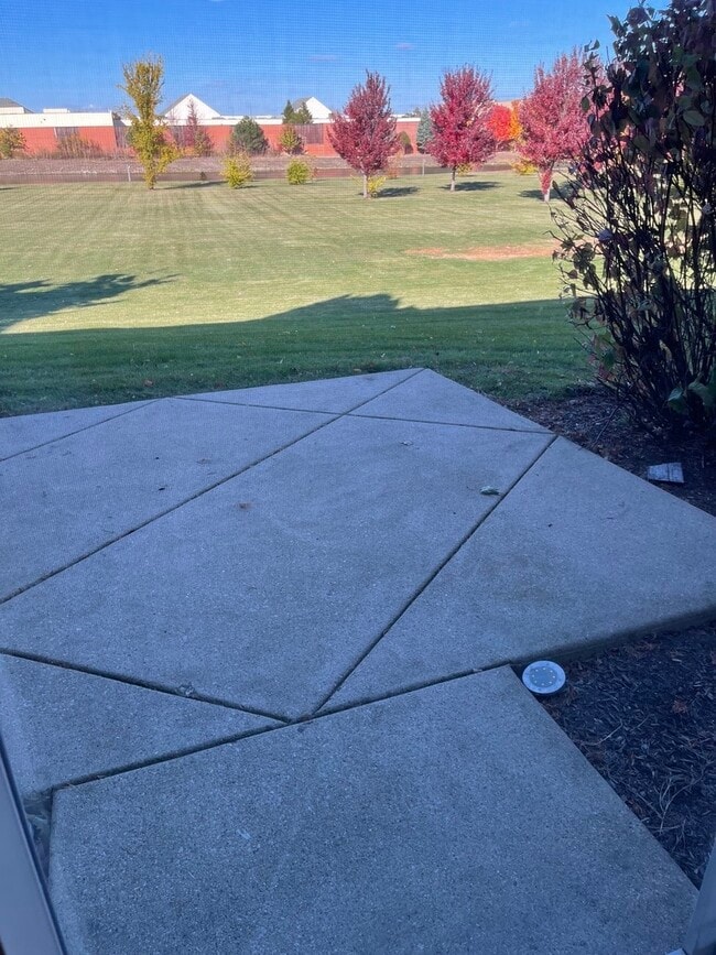 Building Photo - 2617 Carrolwood Rd