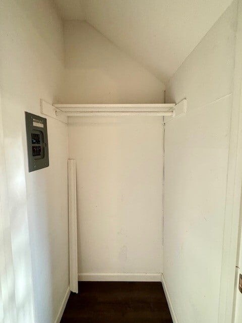 Building Photo - 5434 Roundtree Ct