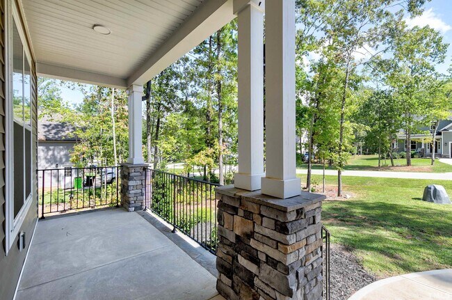 Building Photo - 3627 River Watch Ln