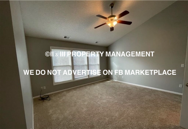 Building Photo - 15564 S Blackfeather St