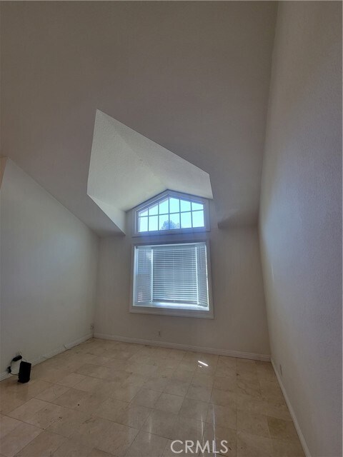 Building Photo - 5303 E Big Sky Ln