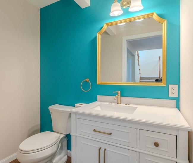 Building Photo - 350 6th St