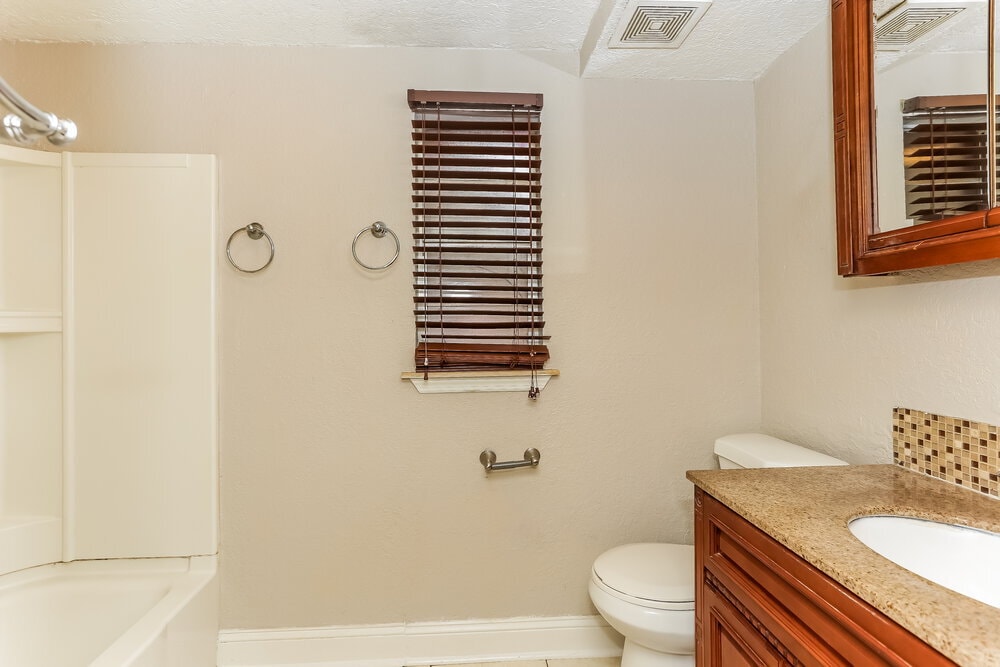 Building Photo - 1458 W 19th St