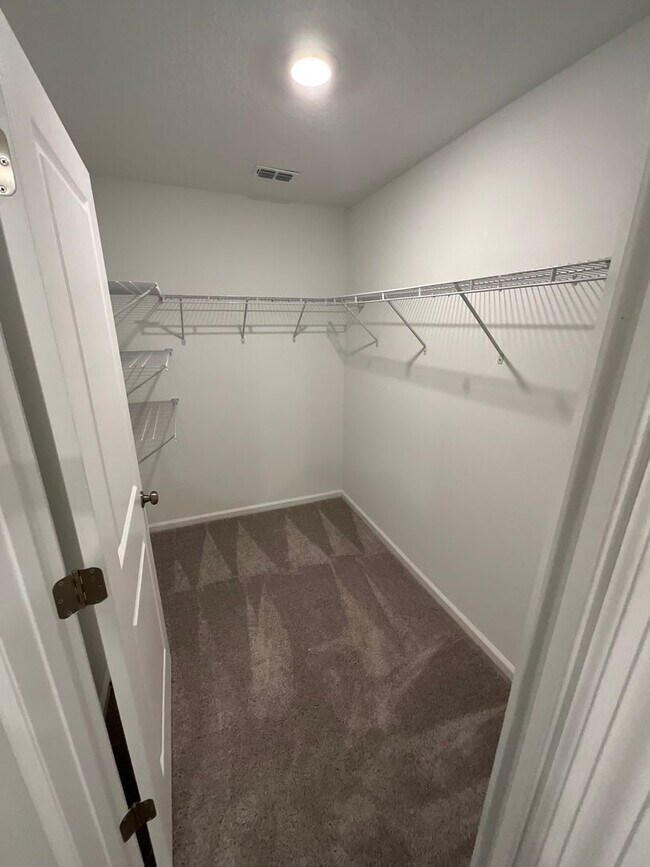 Building Photo - Citrus Springs - Welcome Home