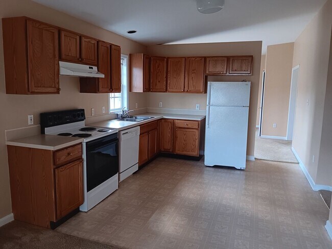 Building Photo - Christiansburg, 3 BR / 2 BA, August 14th