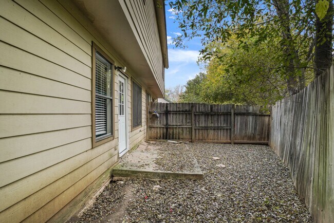 Building Photo - 9203 Kempler Dr