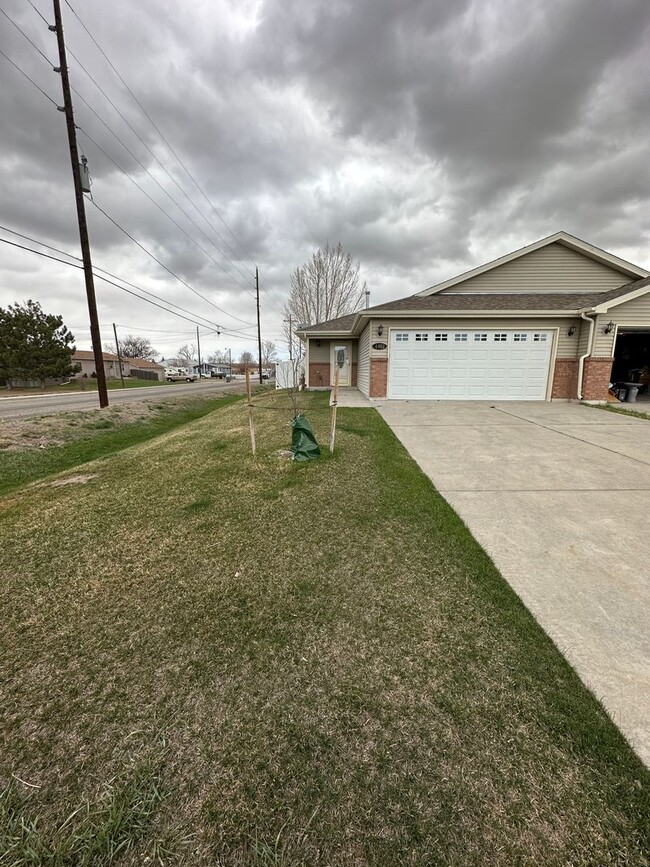 Primary Photo - 2 BEDROOM, PLUS OFFICE SPACE, 2 BATHROOM, ...