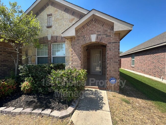 Building Photo - 2421 Clairborne Dr