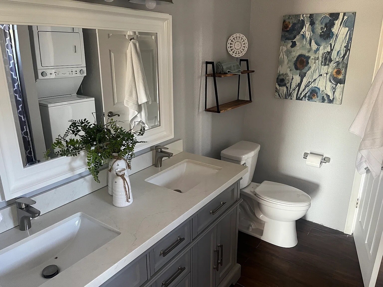 Building Photo - 11112 Calgary Way