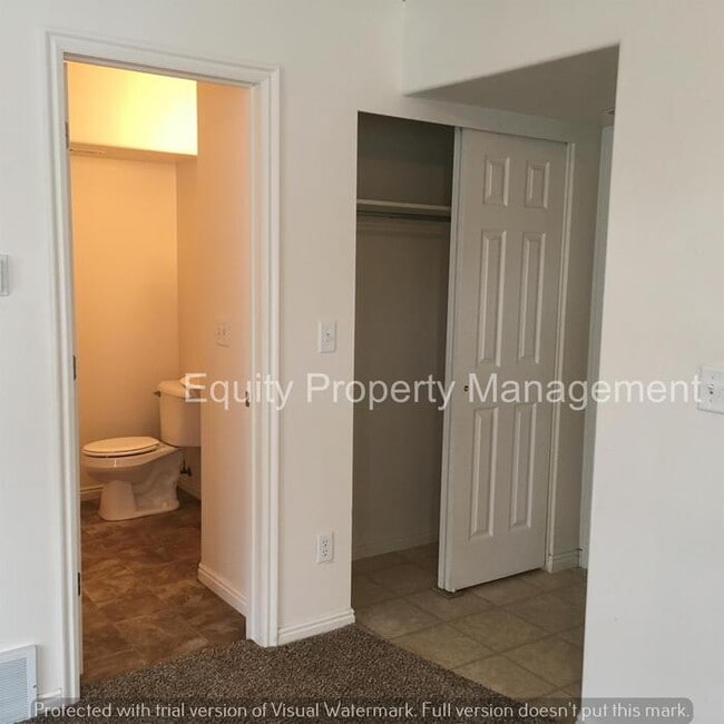 Building Photo - 3 Bedroom home in Midvale