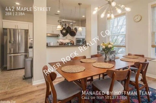 Building Photo - 442 Maple St