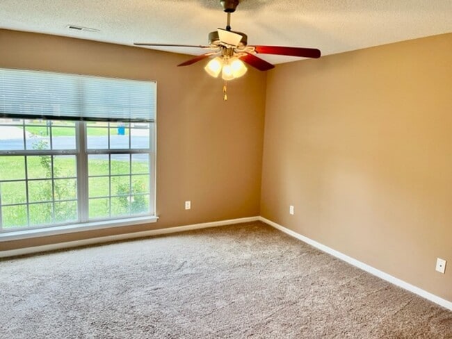 Building Photo - 84 Willowrun Dr