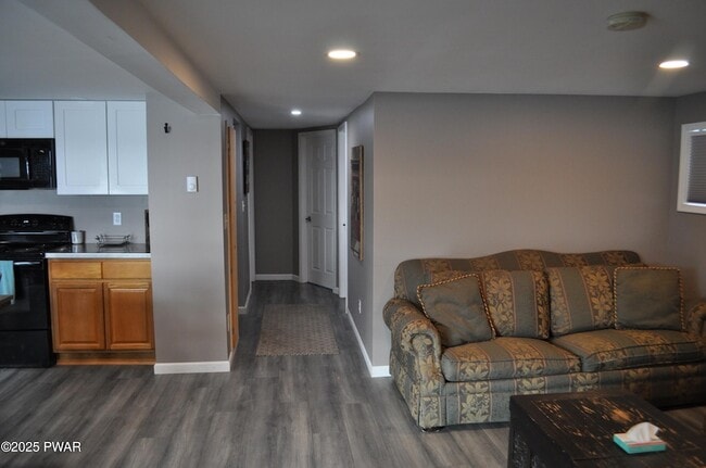 Building Photo - 25 Lizzy Ln