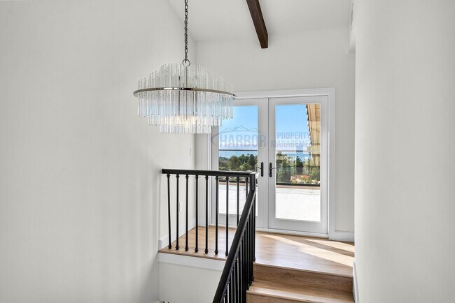 Building Photo - Palos Verdes Estates luxury home is now av...