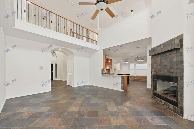 Building Photo - 622 Andover Ln