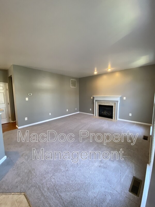 Building Photo - 5619 Joshua Tree Cir
