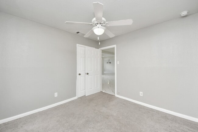 Building Photo - 2926 Knotty Oaks Trail