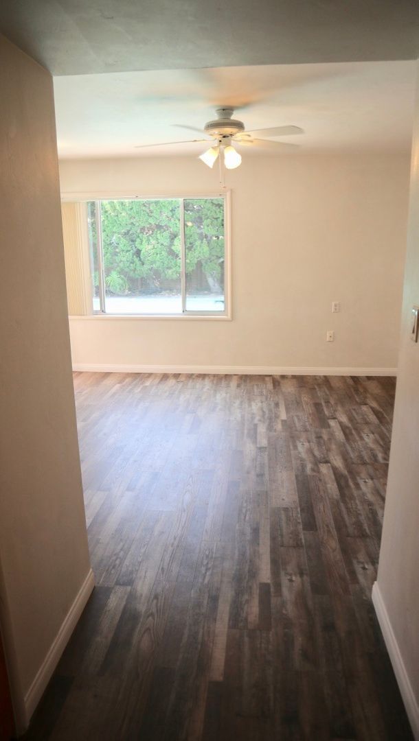 Building Photo - Available August 2026- 5 Bedroom with a POOL - on MARY LANE