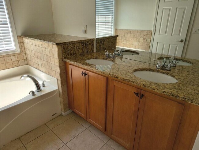 Building Photo - 1837 Appaloosa Mill Ct NE