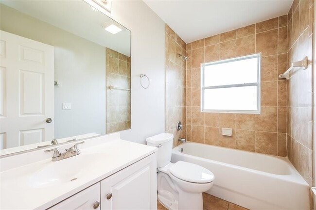 Building Photo - 3113 71st St W