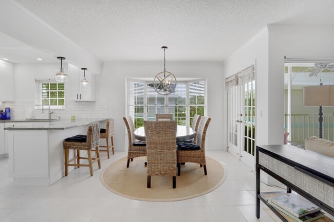 Building Photo - 75 Venetian Dr