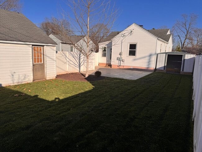 Building Photo - 2312 Newton St