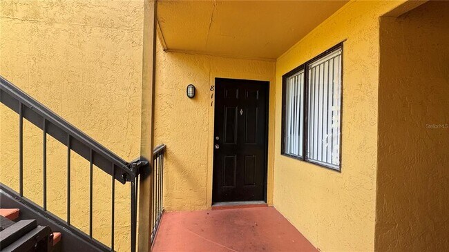 Building Photo - 2915 Winkler Ave