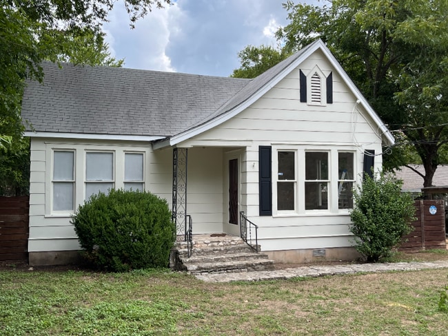 Primary Photo - 9100 Georgian Dr