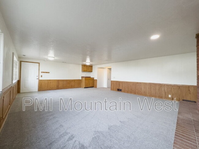 Building Photo - 1123 S 1500 E