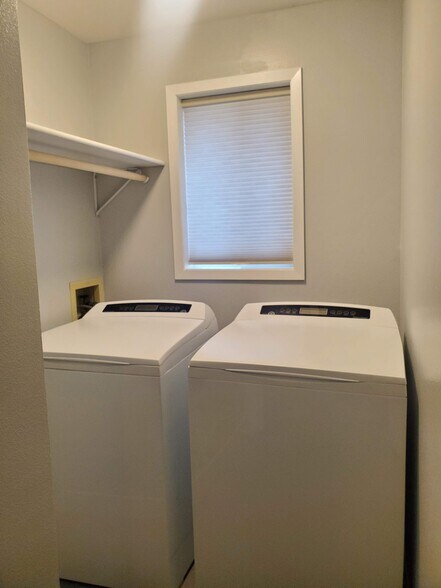 Building Photo - 7307 N Hamilton St