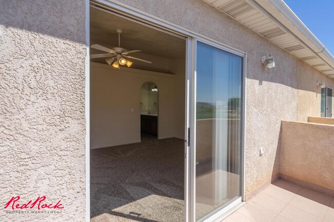 Building Photo - Fresh Carpet! Spacious 5-Bedroom Townhome