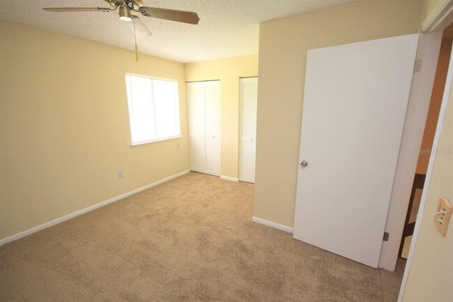 Building Photo - 22640 Watersedge Blvd