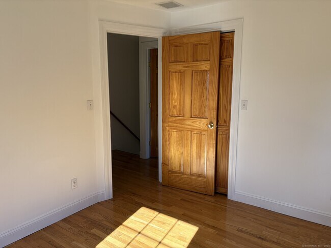 Building Photo - 88 Garden Dr