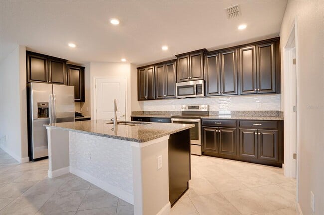 Building Photo - 16844 Whisper Elm St