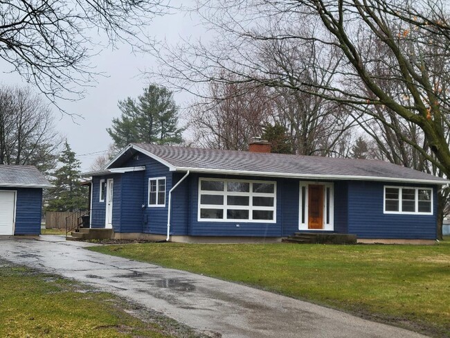 Primary Photo - 535 High St