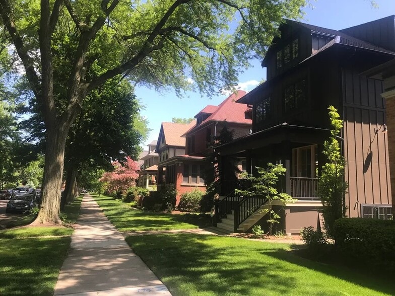 Building Photo - 5522 N Wayne Ave