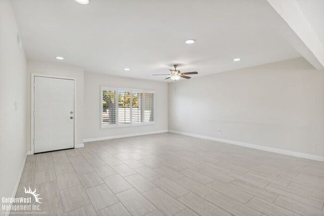 Building Photo - Captivating 3Bdm 2Ba Home with Pool in Scottsdale