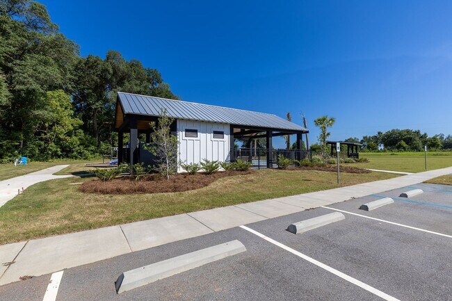 Building Photo - 5 Bedrooms!  Wooded Lot With No Back Neighbors • Luxury Finishes