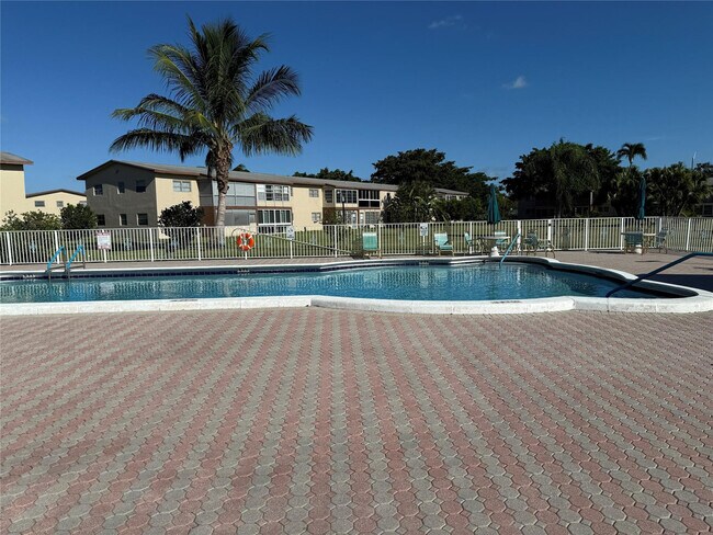 Building Photo - 7600 NW 4th Pl