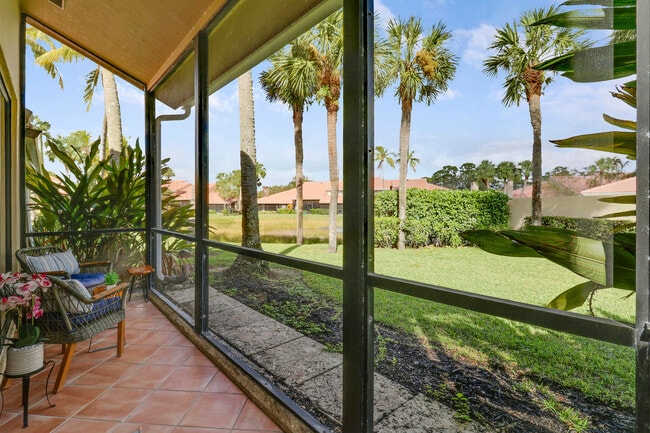 Building Photo - 204 Old Meadow Way